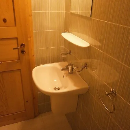 Guest house Flaga 2*